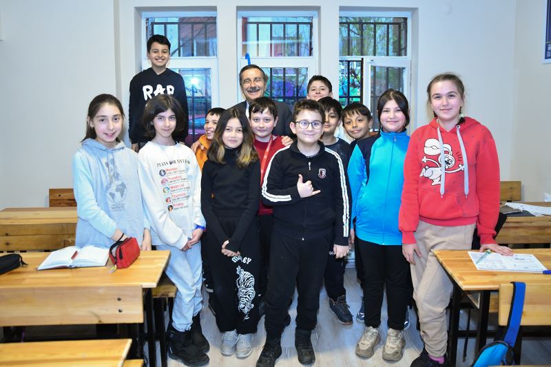 BAŞKAN ATAÇ BAHRİYE ÜÇOK ÖĞRENCİLERİNİ ZİYARET ETTİ: 