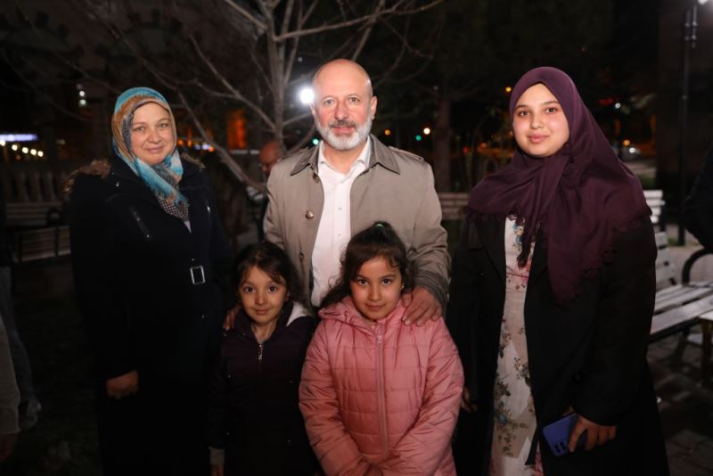 BAŞKAN ÇOLAKBAYRAKDAR; “KENDİ ÖZ İMKÂNLARIYLA KENTSEL DÖNÜŞÜM YAPAN BELEDİYEYİZ”