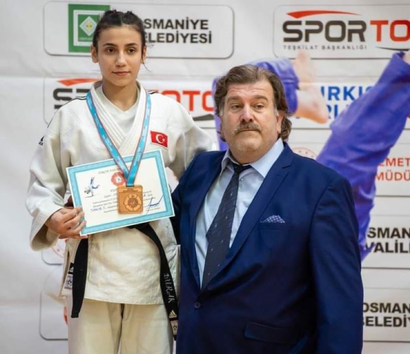 YUNUSEMRELİ JUDOCULAR ÇEKYA