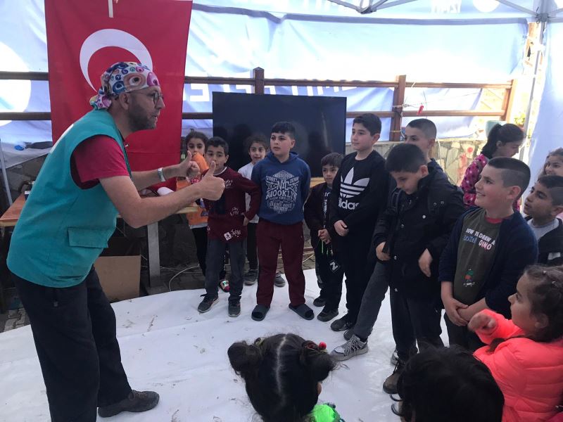 İBB VE İZMİT BELEDİYESİ AFETZEDE MİNİKLER İÇİN ÇALIŞMALARINI DAYANIŞMA İÇERİSİNDE SÜRDÜRÜYOR