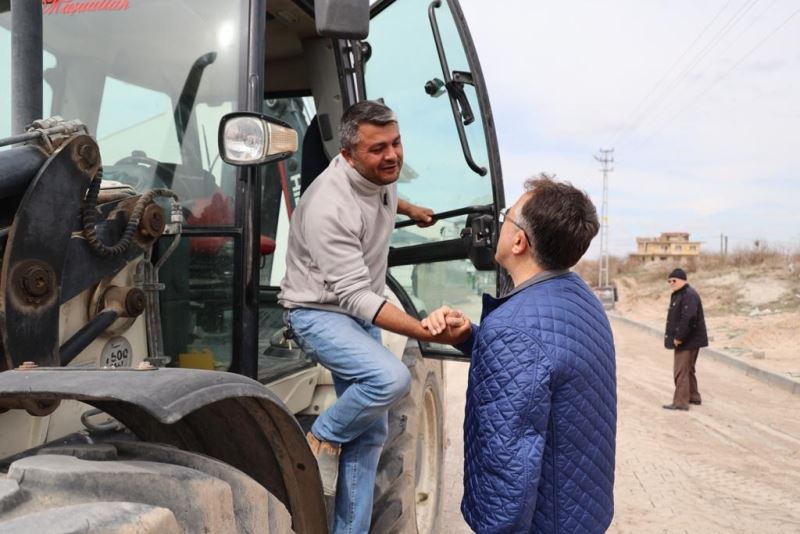Kıratlıoğlu Mahallesi’nde Yol Yenileme Çalışmaları Başladı
