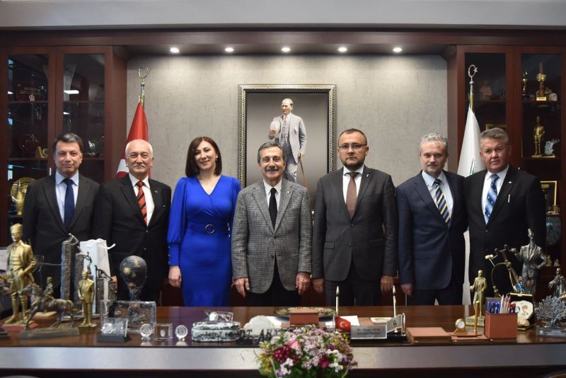 BAŞKAN ATAÇ UKRAYNA BÜYÜKELÇİSİ BODNAR İLE BİR ARAYA GELDİ