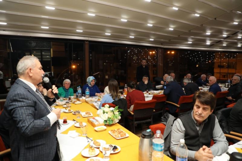 BAŞKAN DEMİRTAŞ’TAN İLKADIMLI MUHTARLARA İFTAR YEMEĞİ