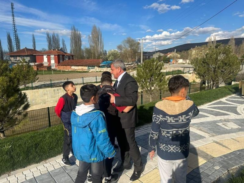 Bir Çocuğun Gülüşüne Sebep Olmak Geleceğe Umut SerpmektirGönül Belediyeciliği