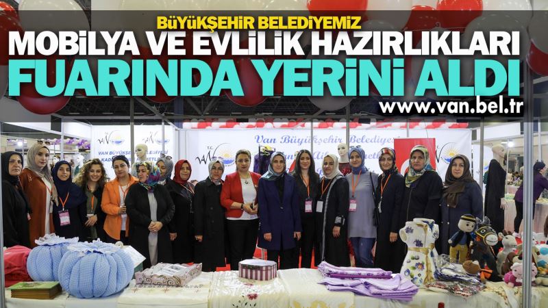 KADIN KURSİYERLERİMİZİN EL EMEĞİ ÜRÜNLERİ PODYUMDA TANITILDI