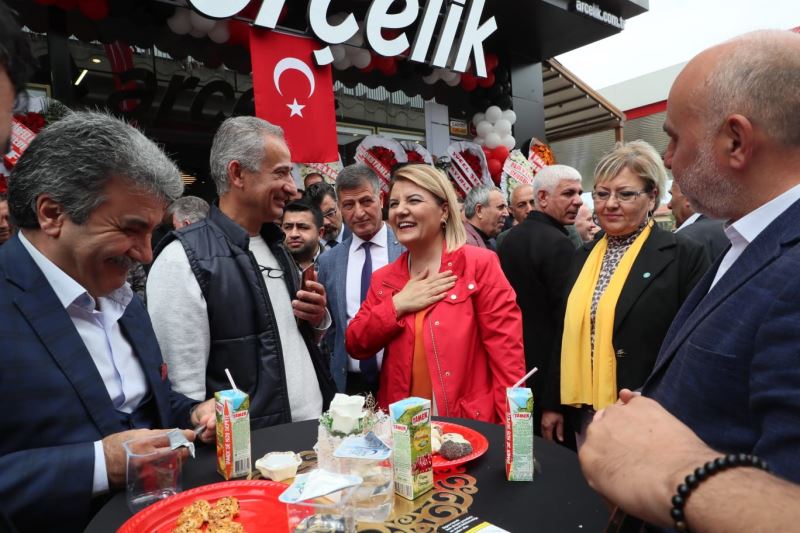BAŞKAN HÜRRİYET, ŞENGÜL AİLESİNİN AÇILIŞ HEYECANINA ORTAK OLDU