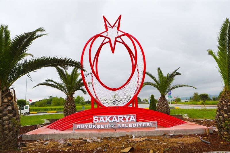 Büyükşehir Sakarya’nın simge noktalarını Ay Yıldız