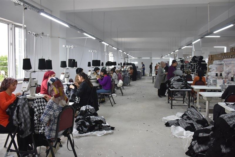 SİİRT BELEDİYESİ TEKSTİL PROJESİYLE BÖLGEDE İSTİHDAMA ÖNCÜLÜK EDİYOR