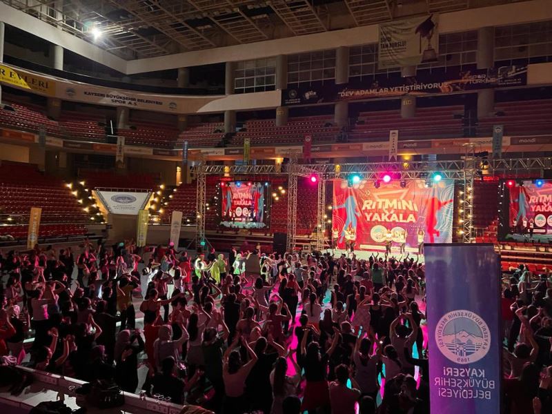 Kayseri Büyükşehir Belediyesi Spor A.Ş. 1000 Kişilik Kadro ile Ritmini Yakaladı