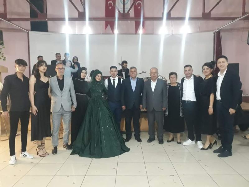 Ayşenur ve Umut kardeşlerimizin nişan merasimlerine katılarak mutluluklarına ortak olduk.