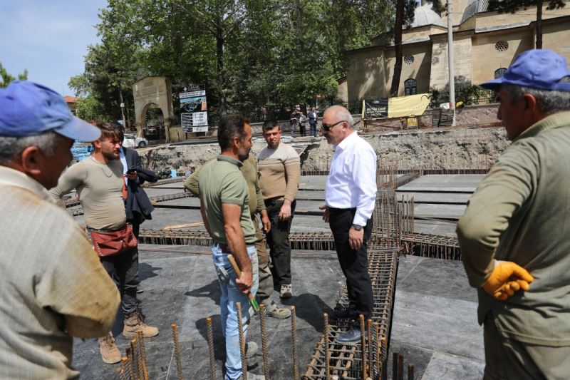 Başkan Esen Sahadaki Çalışmaları İnceledi