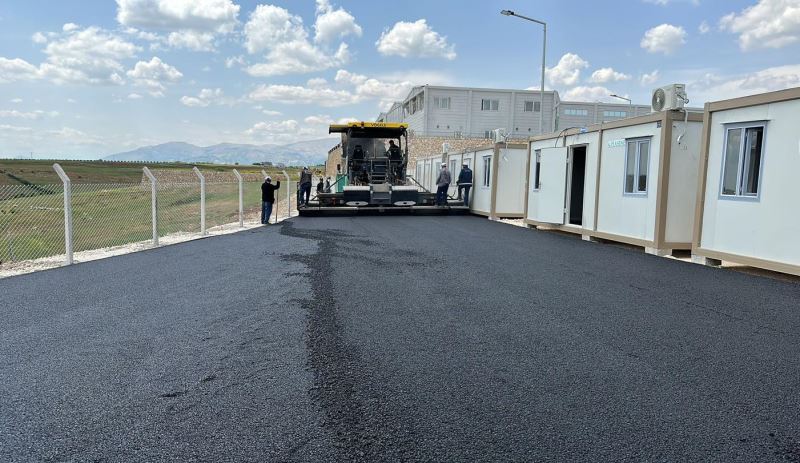 KONTEYNER KENTLERDE ASFALTLAMA ÇALIŞMASI