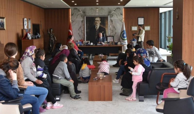 İLİMİZDE MİSAFİR ETTİĞİMİZ DEPREMZEDE VATANDAŞLARIMIZ  BAŞKAN ALBAYRAK