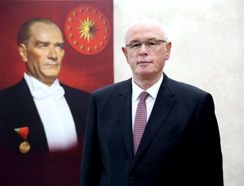 BAŞKAN KURT’TAN GENÇLERE MEKTUP