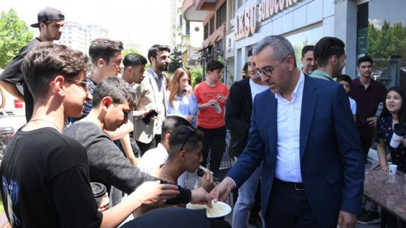 Kirişci ve Güngör, Vatandaşlarla Bir Araya Gelmeyi Sürdürüyor