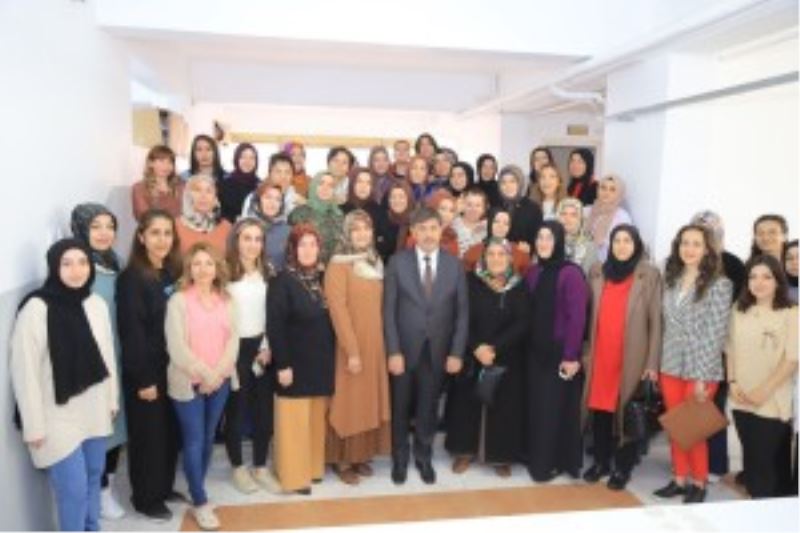 Belediye Başkanımız Sayın Bekir Aksun Tekstil Üretim Atölyesini ziyaret etti.