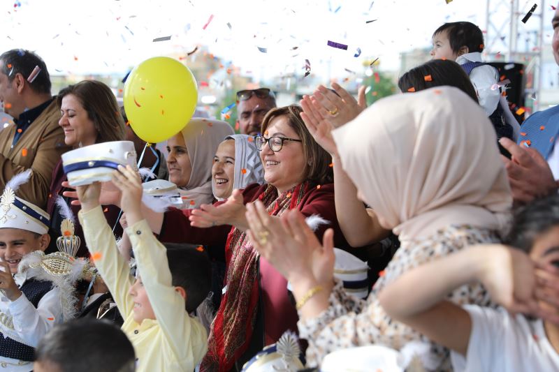 BÜYÜKŞEHİR’DEN 1027 ÇOCUK İÇİN ‘SÜNNET ŞÖLENİ’