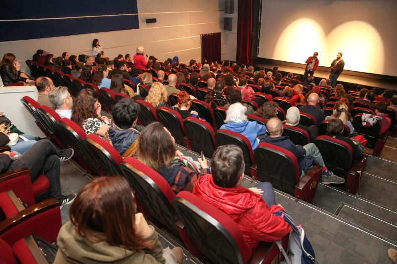 “Karanlık Gece” Nilüfer’de izleyici ile buluştu
