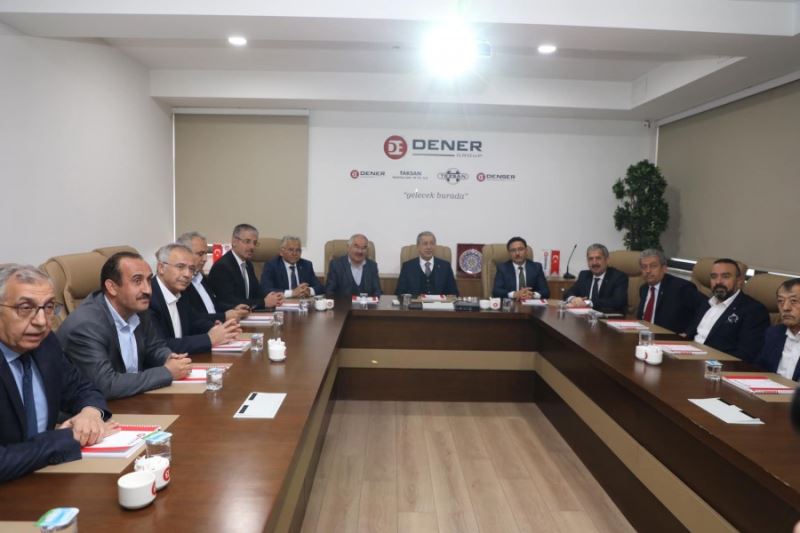 Belediye Başkanımız Av. Mustafa İlmek, Milli Savunma Bakanımız Sn. Hulusi Akar, Hazine ve Maliye Bakan Yardımcısı Sn. Mahmut Gürcan, Kayseri Valimiz Sn Gökmen Çiçek, Büyükşehir Belediye Başkanımız Sn. Memduh Büyükkılıç,
