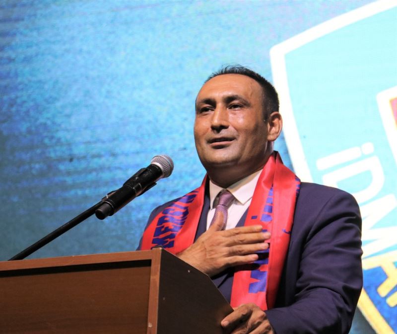 BAŞKAN YILMAZ, 2. LİG’E YÜKSELEN YENİ MERSİN İDMAN YURDU’NU TEBRİK ETTİ
