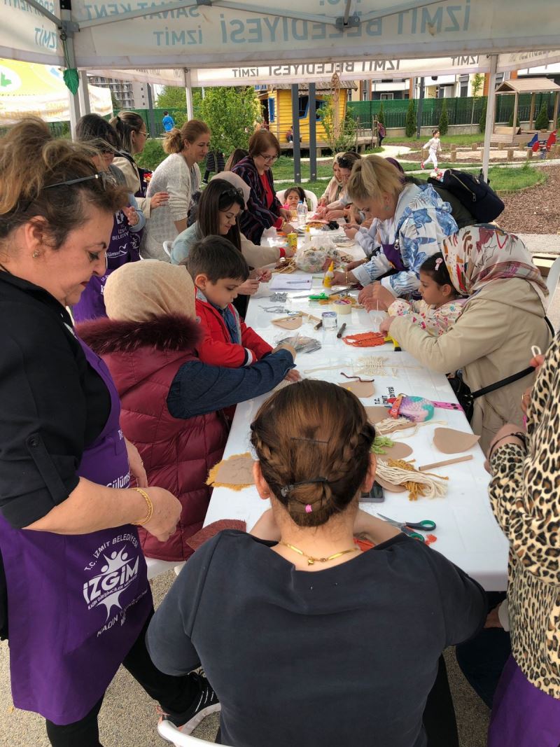 ÇINAR ÇOCUK EVİ’NİN KÜÇÜK ÇINARLARI ANNELERİYLE “ANNE-ÇOCUK” ATÖLYELERİNDE BİR ARAYA GELDİ
