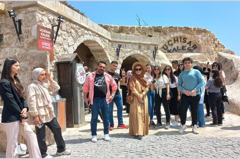 AKDENİZLİ GENÇLERE KAPADOKYA SÜRPRİZİ