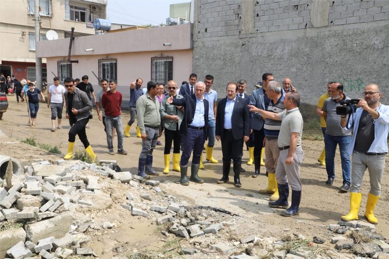 AKDENİZ BELEDİYESİ VATANDAŞLARIN YARDIMINA KOŞTU