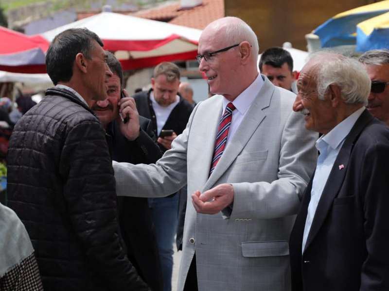 BAŞKAN KURT SEYİTGAZİ’DE ESNAF VE VATANDAŞLA BULUŞTU