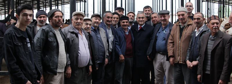 BAŞKANIMIZ IŞIK’TAN CANLI HAYVAN PAZARYERİ’NE ZİYARET