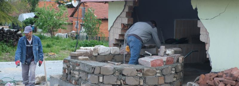 MAHALLELERİMİZİN TALEPLERİNİ YERİNE GETİRİYORUZ