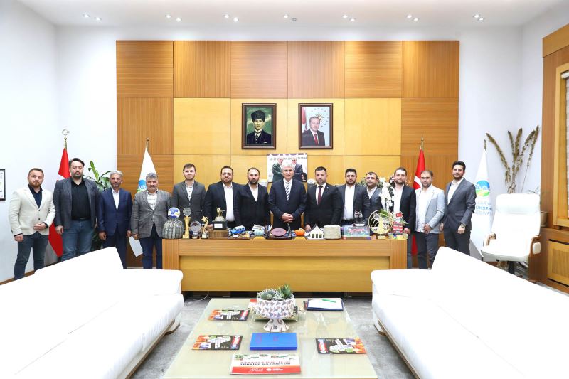Yüce’den ‘bilim ve teknoloji’ vurgusu: “Sakarya’nın yükselişi sizin elinizde”