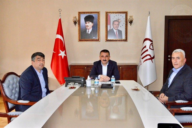 VALİ / BELEDİYE BAŞKAN V.  HACIBEKTAŞOĞLU, KÖY MUHTARLARININ TALEPLERİNİ DİNLEDİ