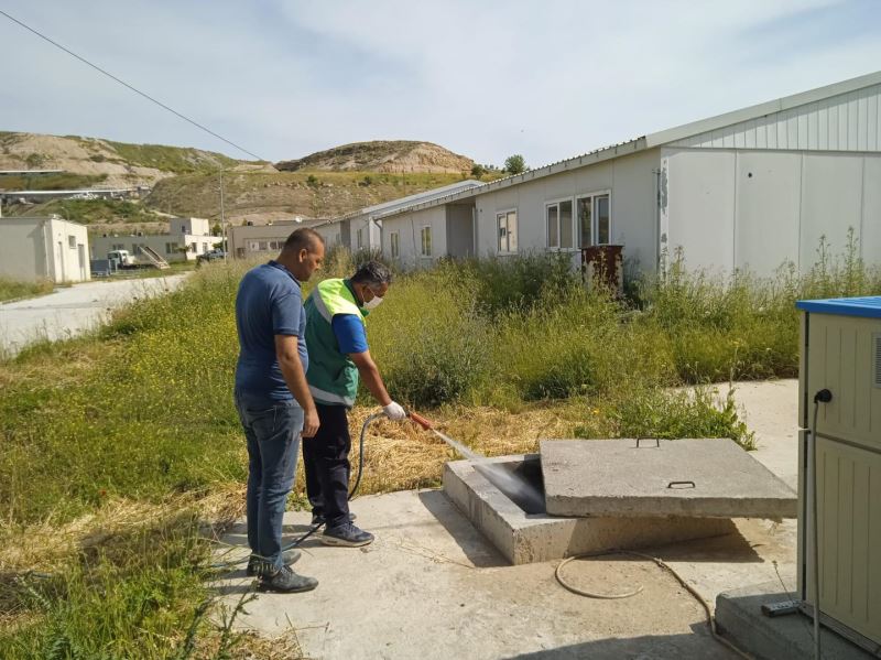 LARVA İLE MÜCADELE ÇALIŞMALARI SÜRÜYOR
