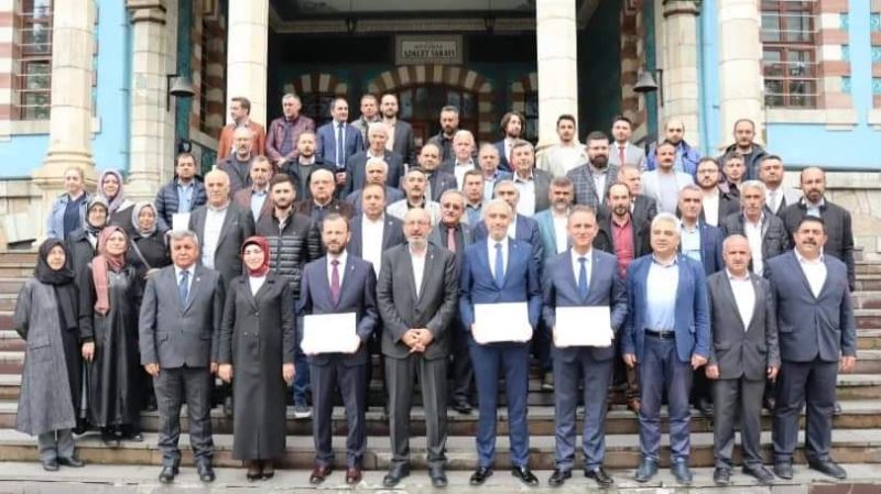 Milletvekillerimiz Mazbatalarını Teslim Aldılar.