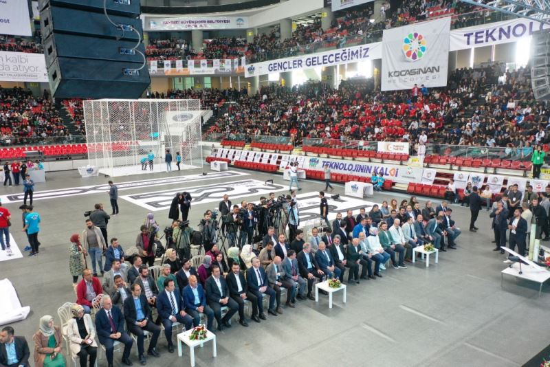 SINIR TANIMAYAN TEKNOLOJİ FESTİVALİ İLE GENÇLERİN HAYALLERİ GERÇEKLEŞİYOR
