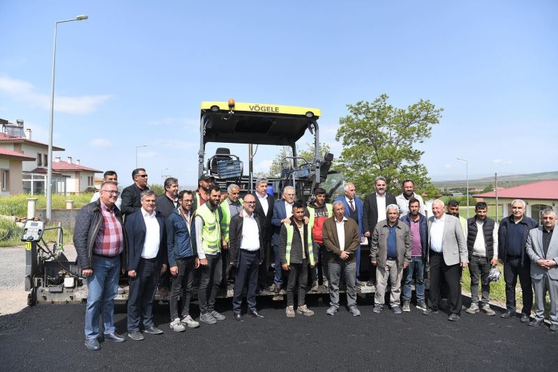 Başkan Büyükkılıç’a Büyüktuzhisar ve Karakaya’da Coşkulu Karşılama
