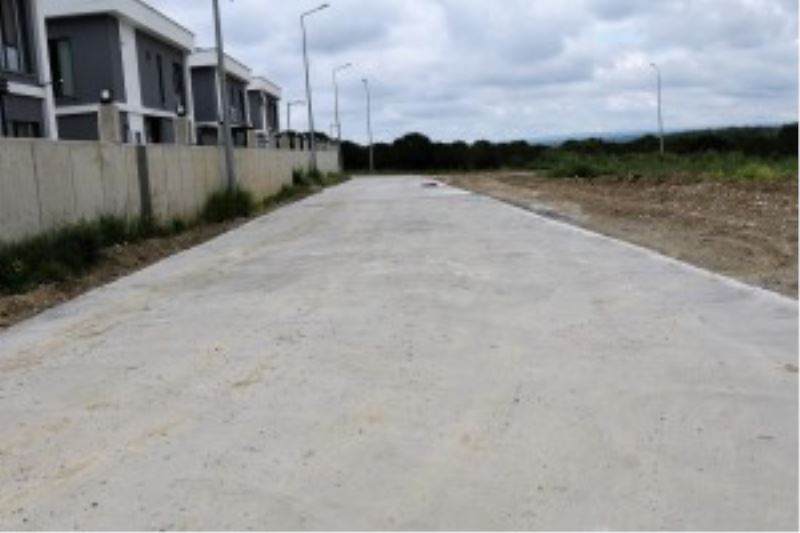 ALİM SOKAK’TA DEMİRLİ BETON YOL ÇALIŞMASI