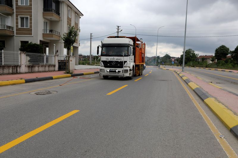 Büyükşehir’den güvenli sürüş için 3 bin 528 kilometrelik yol çizgisi