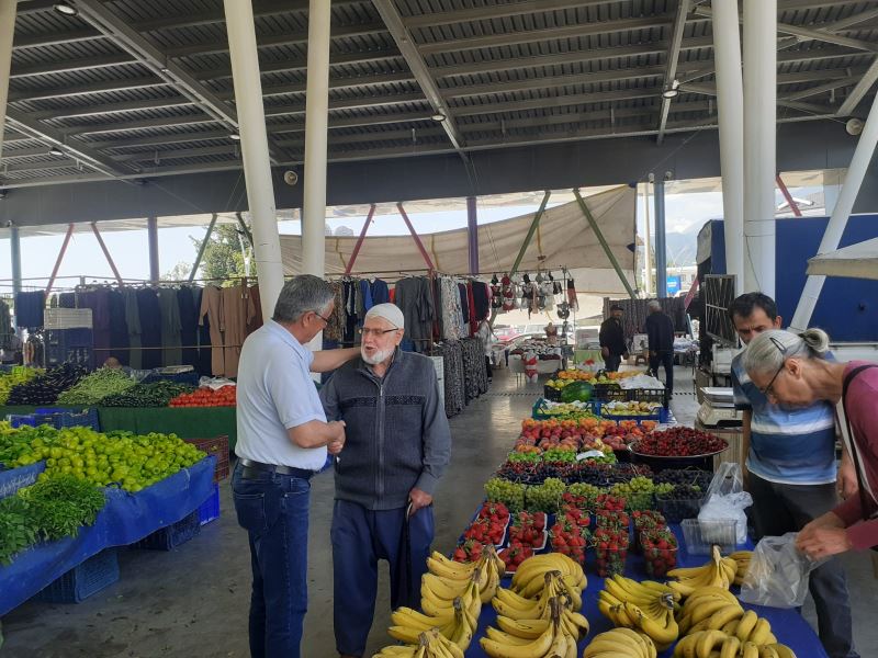 Başkan Topaloğlu, Kuzdere pazarında