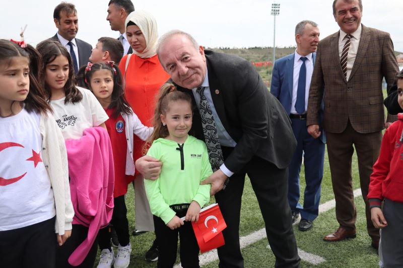 Başkan Şahiner, Ulusal Egemenlik ve Çocuk Bayramı Kutlamalarına Katıldı