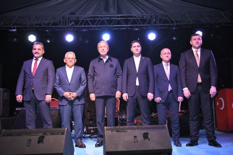 Cumhur İttifakı’nı Buluşturan Konsere Yoğun İlgi
