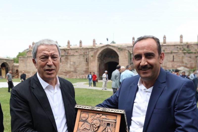 Milli Savunma Bakanımız ve AK Parti Kayseri Milletvekilimiz Sn. Hulusi Akar, MHP Kayseri Milletvekili Sn. Baki Ersoy,