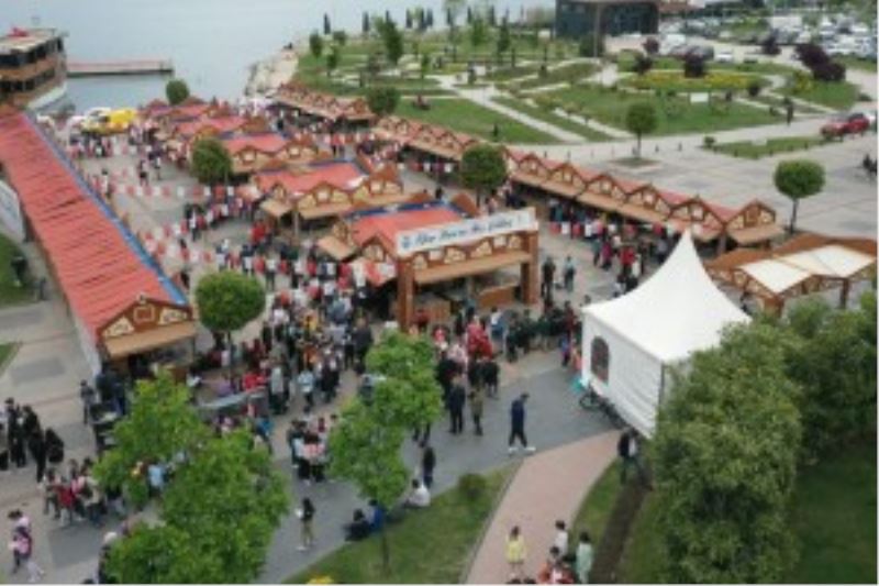 YAZARLAR, YALOVALILARLA BULUŞMAYA DEVAM EDİYOR