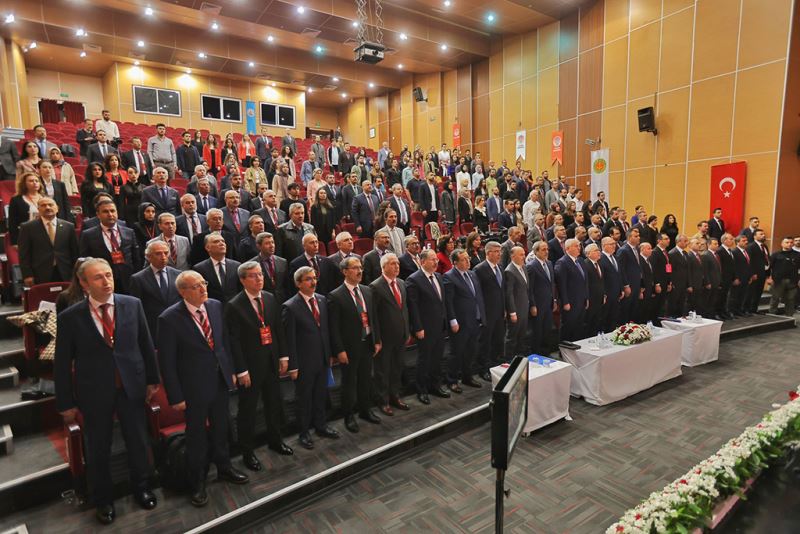 ‘HUKUKUN GÜNCEL SORUNLARI SEMPOZYUMU’…