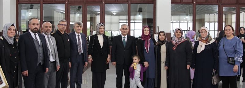 DEPREMZEDELER ESERLERİNİ SERGİLEDİ