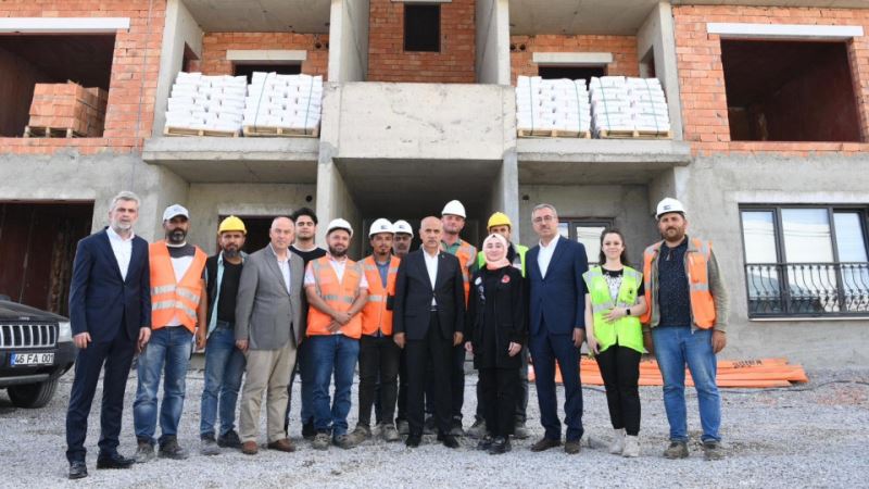 Başkan Güngör; “Kalıcı Konutlar Hızla Yükseliyor”