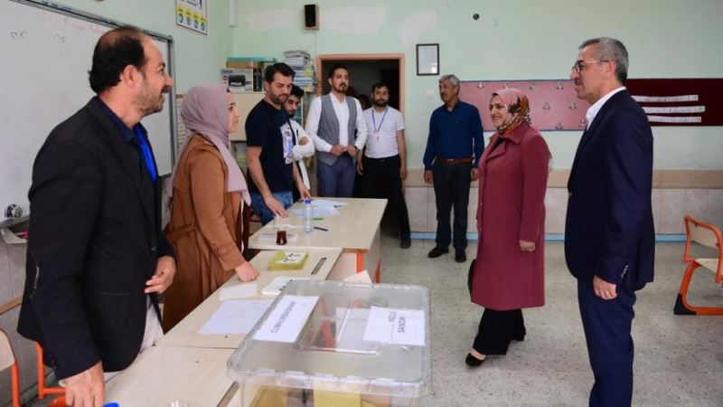 Başkan Güngör; “Seçimin Ülkemiz ve Milletimiz İçin Hayırlı Olmasını Diliyorum”