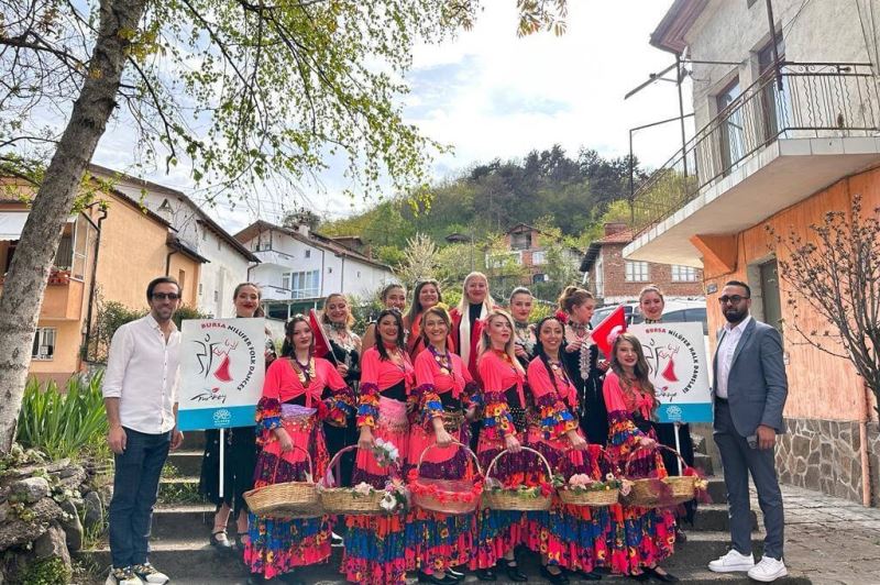 Nilüfer Belediyesi Halk Dansları Topluluğu Bulgaristan’da gönülleri fethetti