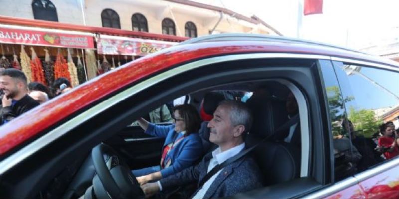 Başkanımız, Türkiye´nin İlk Milli Otomobili TOGG´u Kullandı