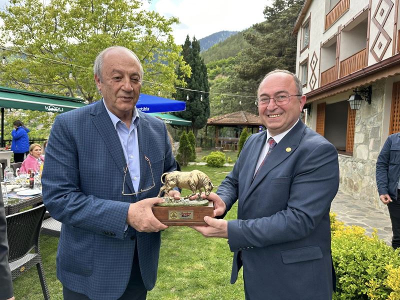 ANADOLU GRUBU YÖNETİM KURULU BAŞKANI TUNCAY ÖZİLHAN ARTVİN’DE